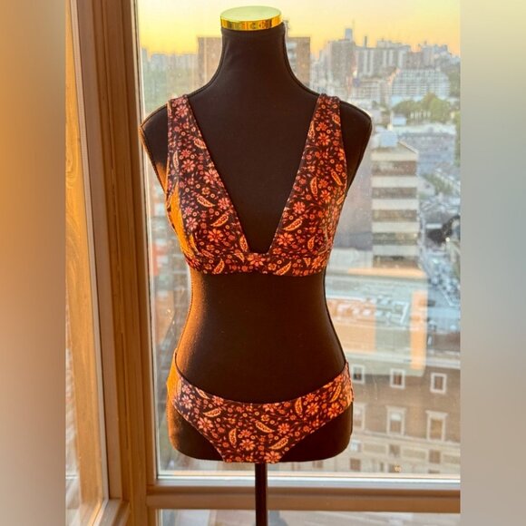 🆕 ZIMMERMANN 🧿 NWT Juniper Scarf High Triangle Bikini - Midnight Paisley - Picture 4 of 15